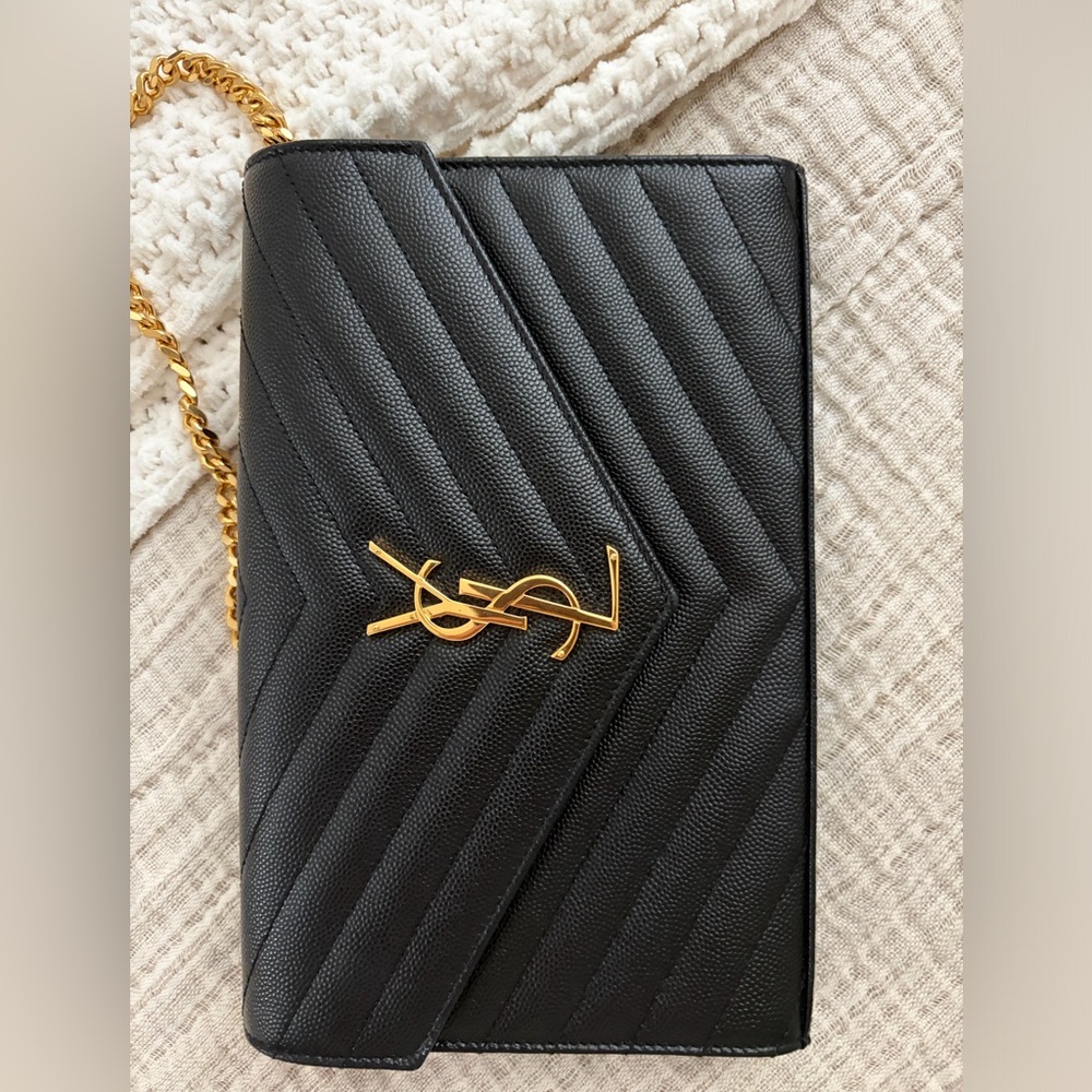 Saint Laurent Black Quilted Leather Envelope Shoulder Bag with Gold Chain - Picture 3 of 5